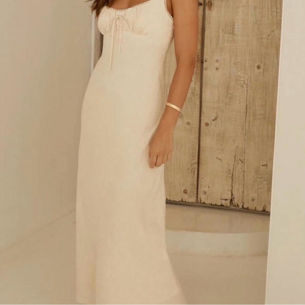 Elegant Cream Maxi Dress